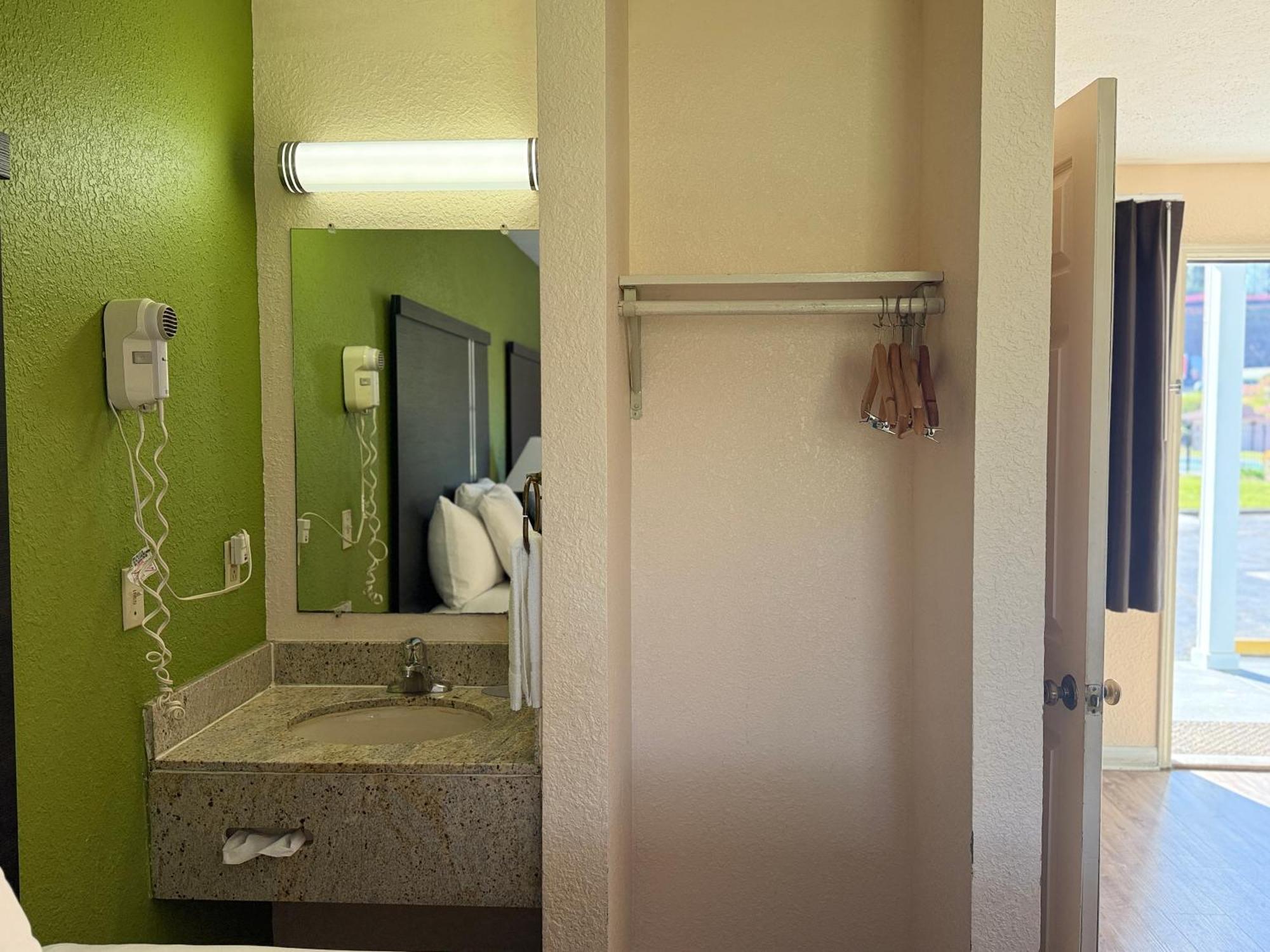 Mountain Valley Inn Dillard Bagian luar foto