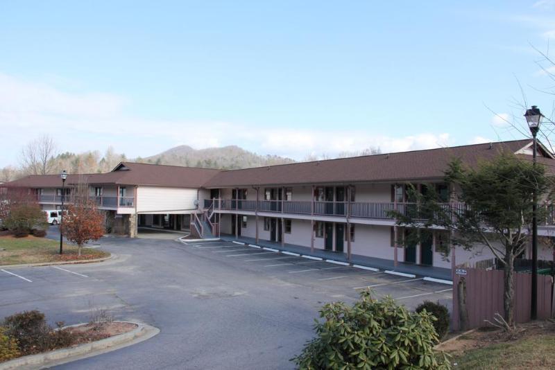 Mountain Valley Inn Dillard Bagian luar foto