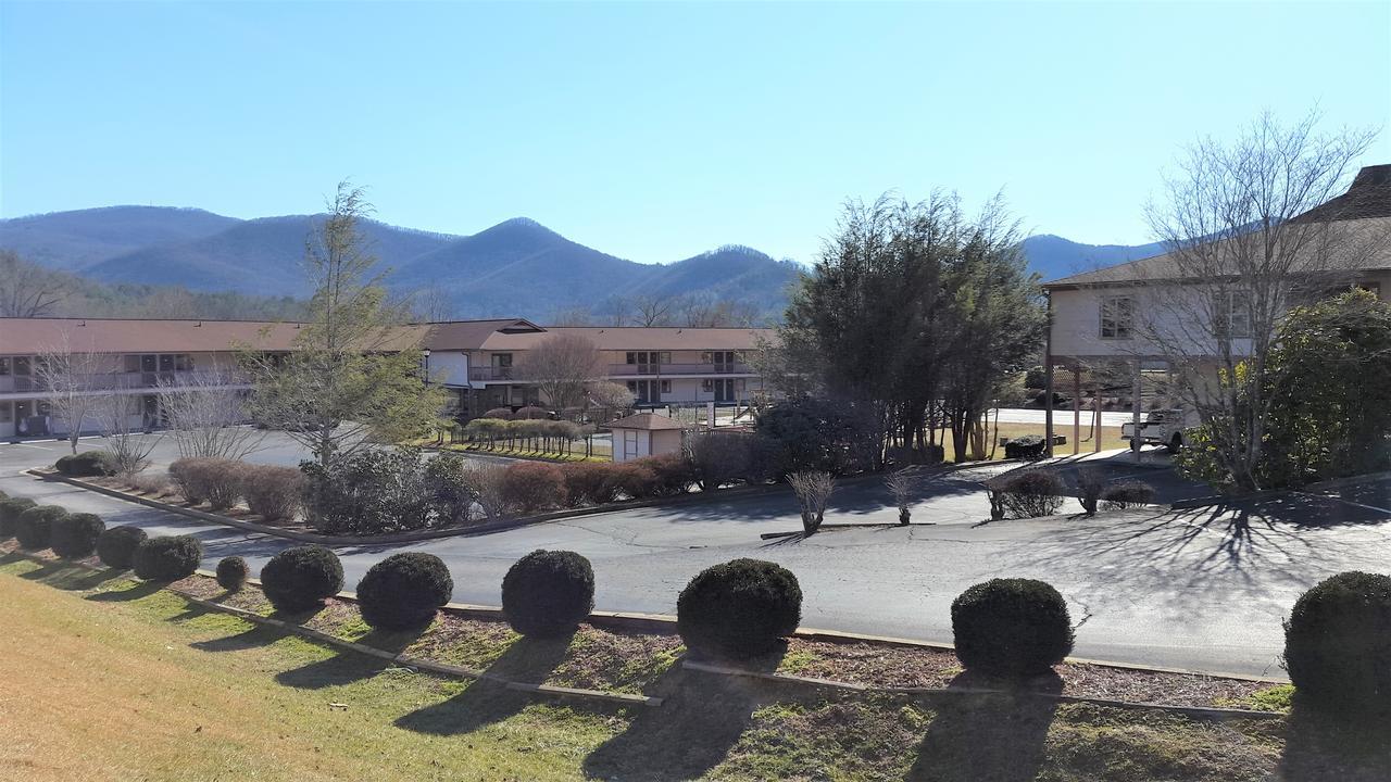 Mountain Valley Inn Dillard Bagian luar foto
