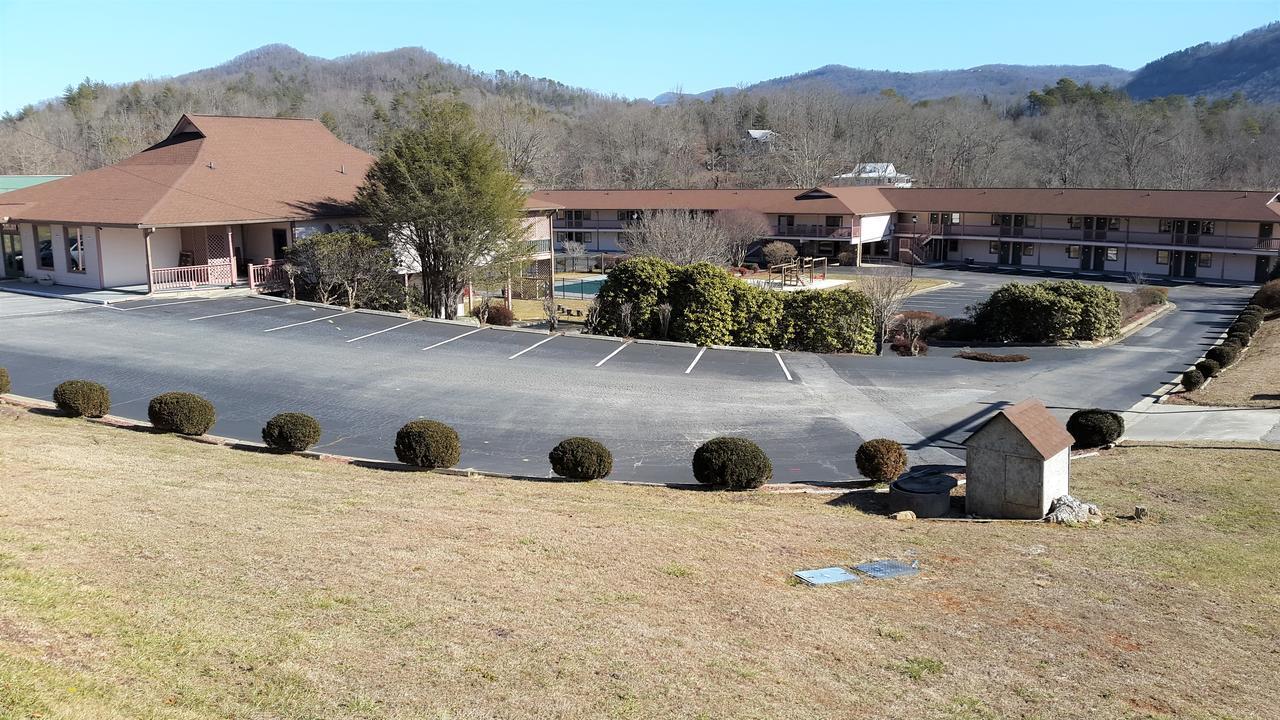 Mountain Valley Inn Dillard Bagian luar foto