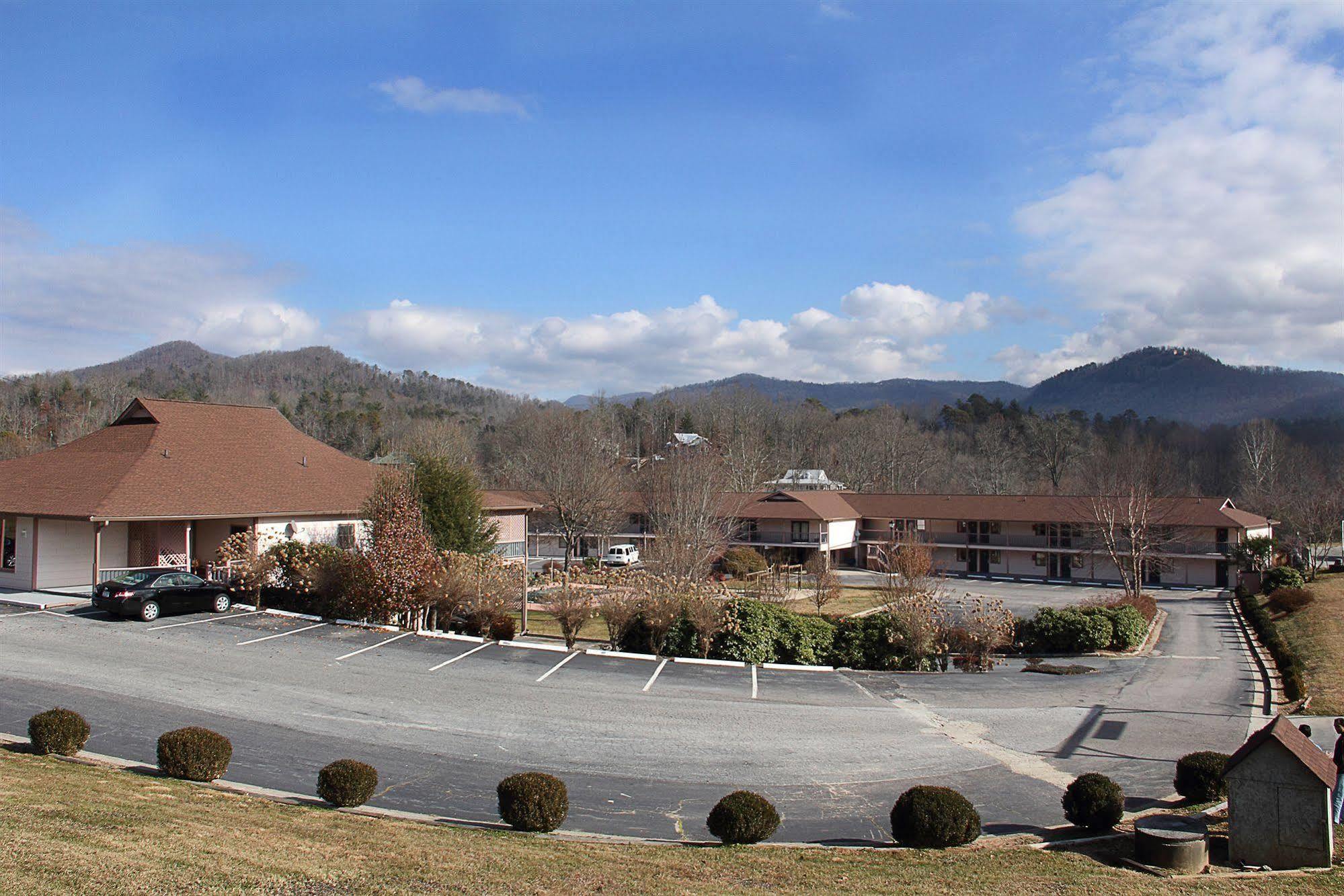 Mountain Valley Inn Dillard Bagian luar foto