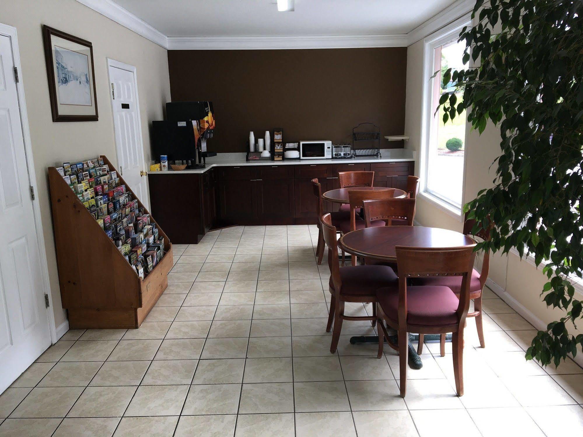 Mountain Valley Inn Dillard Bagian luar foto